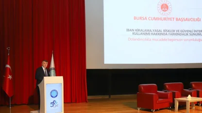 Bursa'da üniversite öğrencilerine 'IBAN kiralama dolandırıcılığı' semineri verildi