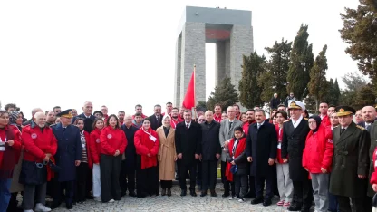 Çanakkale Deniz Zaferi'nin 111'inci yıl dönümü kutlanıyor / Ek fotoğraflar