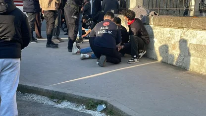 Çanakkale’de bıçaklı kavga: 2’si ağır 3 yaralı