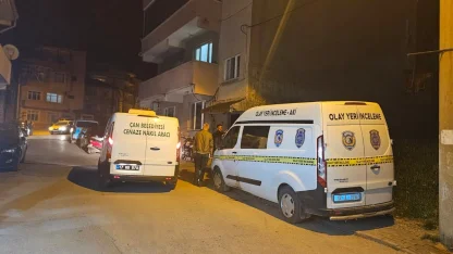 Çanakkale’de vatandaşları 300 milyon lira dolandırdığı ileri sürülen emlakçı, evinde ölü bulundu