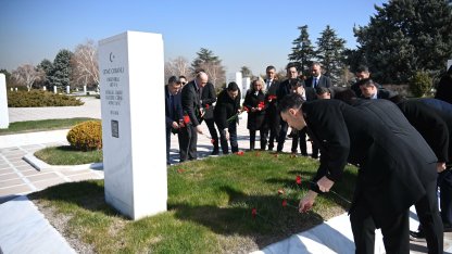 Devlet Büyükleri Anıt Mezarlığı'nda anma programı