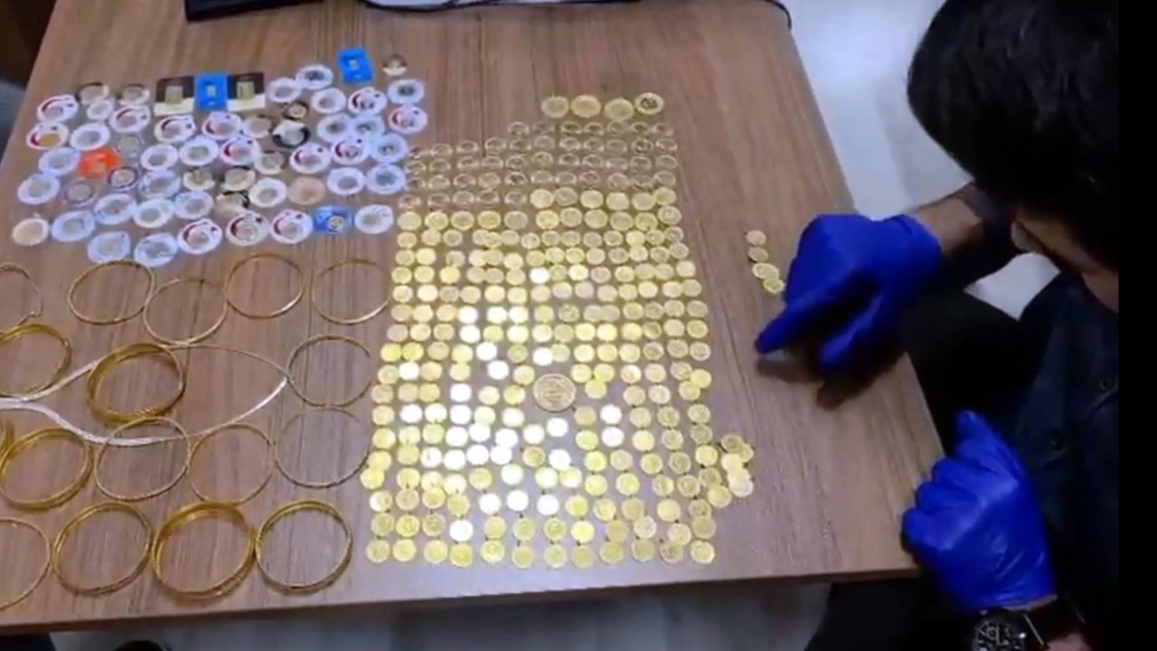 Dolandırdığı kişiden aldığı yüklü miktarda altınla kaçarken yakalandı