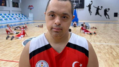 Down Sendromlular Basketbol Milli Takımı Antrenörü Ercan: Başarılarla ailelerin bakış açısı değişti / Ek fotoğraflar