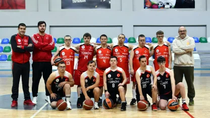 Down Sendromlular Basketbol Milli Takımı Antrenörü Ercan: Başarılarla ailelerin bakış açısı değişti