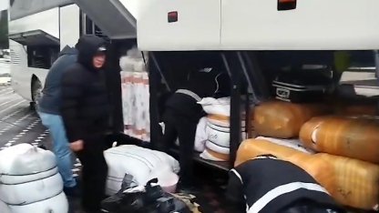 Edirne'de 2 milyon lira değerinde kaçak parfüm ve saat ele geçirildi