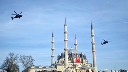 Edirne’de Balkan şehitleri anısına saygı uçuşu yapıldı, savunma sistemleri ve silahlar sergilendi