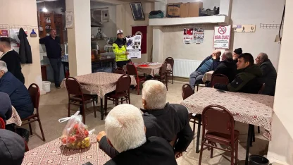 Edirne’de jandarmadan traktör sürücülerine trafik eğitimi