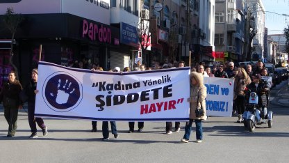 Edirne’de kadınlardan ‘8 Mart’ yürüyüşü