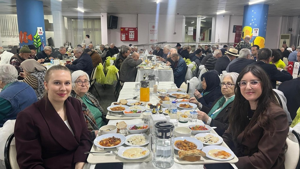 Hayat Hastanesi’nden huzurevinde iftar programı