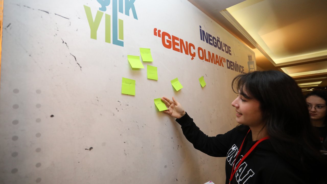 İnegöl’de öğrenciler kentin geleceğini konuştu