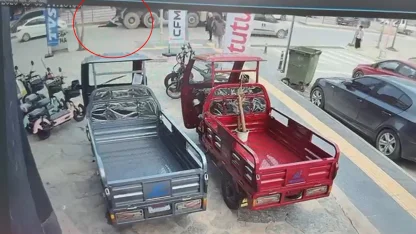 Kamyonun altında kalan yaya öldü; kaza kamerada