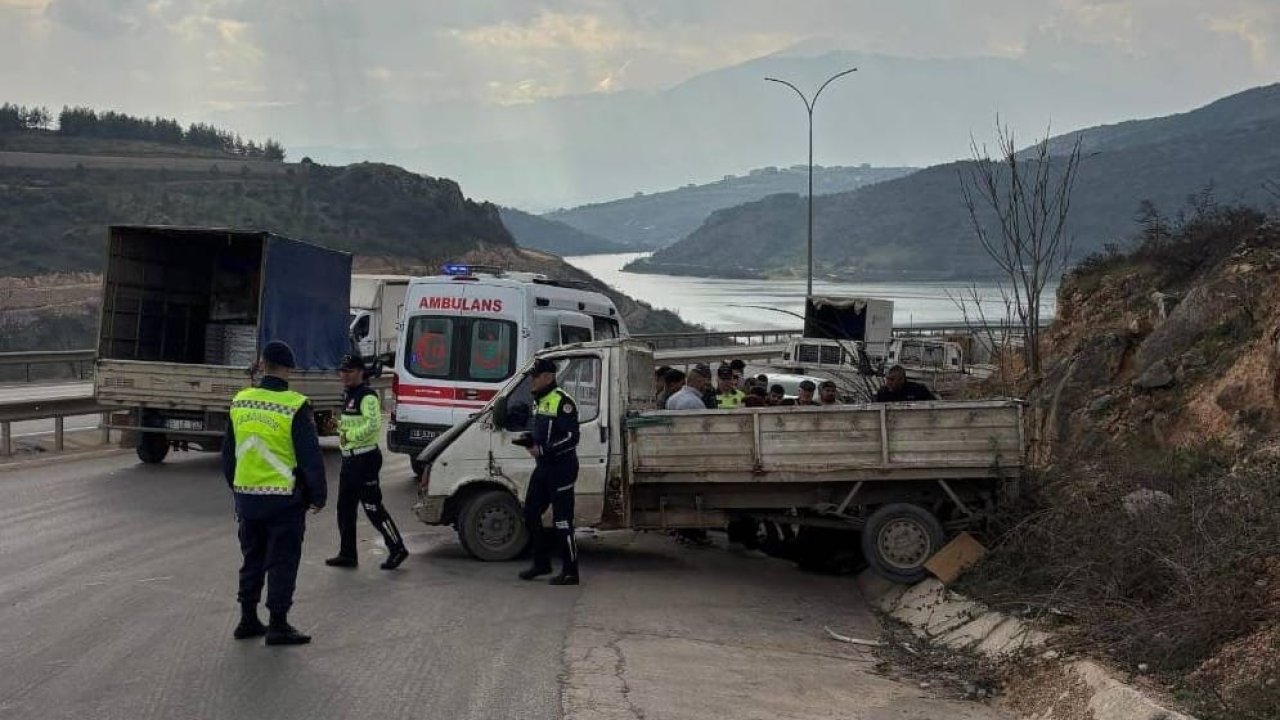 Kontrolden çıkan kamyonet yamaca çarptı: 1 yaralı