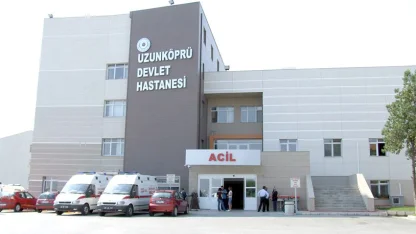 Lunaparkta oyun aletinin korumalığı açıldı, başından ve kolundan yaralandı