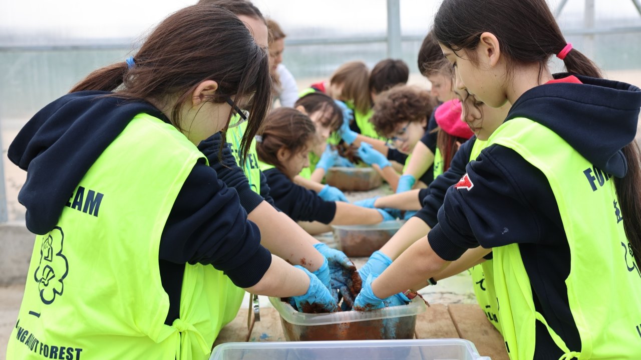 Nilüfer’de öğrenciler, tarımın farklı aşamalarını deneyimleyerek öğrendi