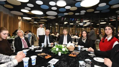 Osmangazi Belediyesi üniversite gençlik kulüp başkanlarını buluşturdu