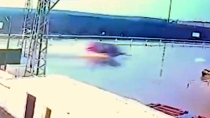 Otomobil, defalarca takla attığı kaza kamerada; 2 yaralı