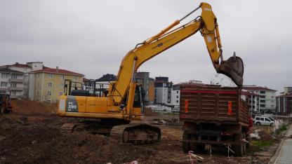 Pazartesi Pazarı’nda İlk Kazma Vuruldu