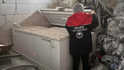 Sakarya'da 200 kilo tarihi geçmiş tavuk eti ele geçirildi