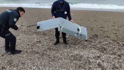 Sakarya'da deniz kıyısında insansız hava aracı parçaları bulundu