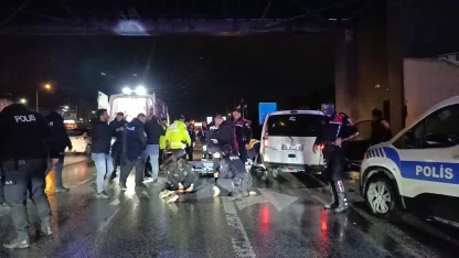 Şiddet uyguladığı kadını öldürüp, polise tabanca doğrultan şüpheli vurularak yakalandı
