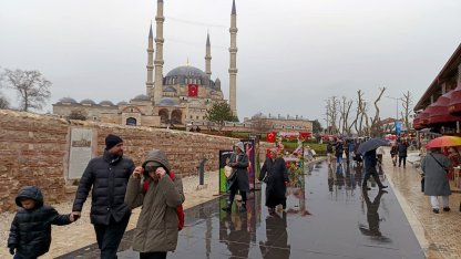 Tarih kenti Edirne’ye, bayramda yağmura rağmen ziyaretçi akını