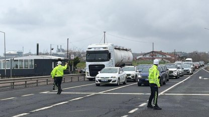 Tekirdağ-İstanbul kara yolunda araç yoğunluğu; ağır vasıtalara kısıtlama / Ek fotoğraflar