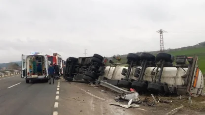Tekirdağ'da devrilen tankerin sürücüsü öldü