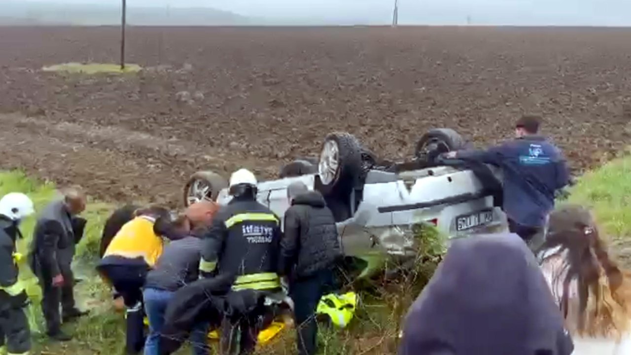 Tekirdağ'da takla atan otomobilde 3 kişi yaralandı