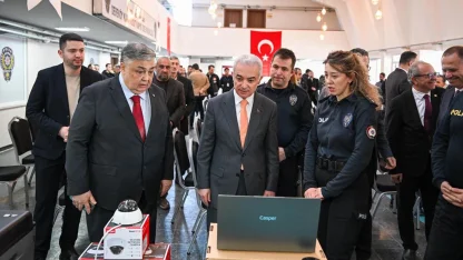 ‘Türkiye-Bulgaristan’ iş birliğiyle temin edilen elektronik malzemeler, Dereköy'de teslim alındı