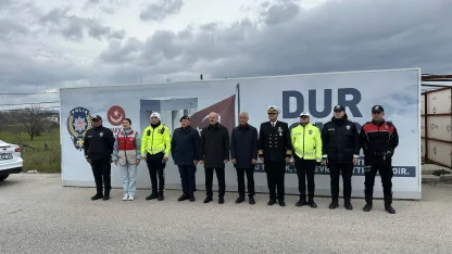 Vali Toraman, görev başındaki emniyet personeliyle bayramlaştı