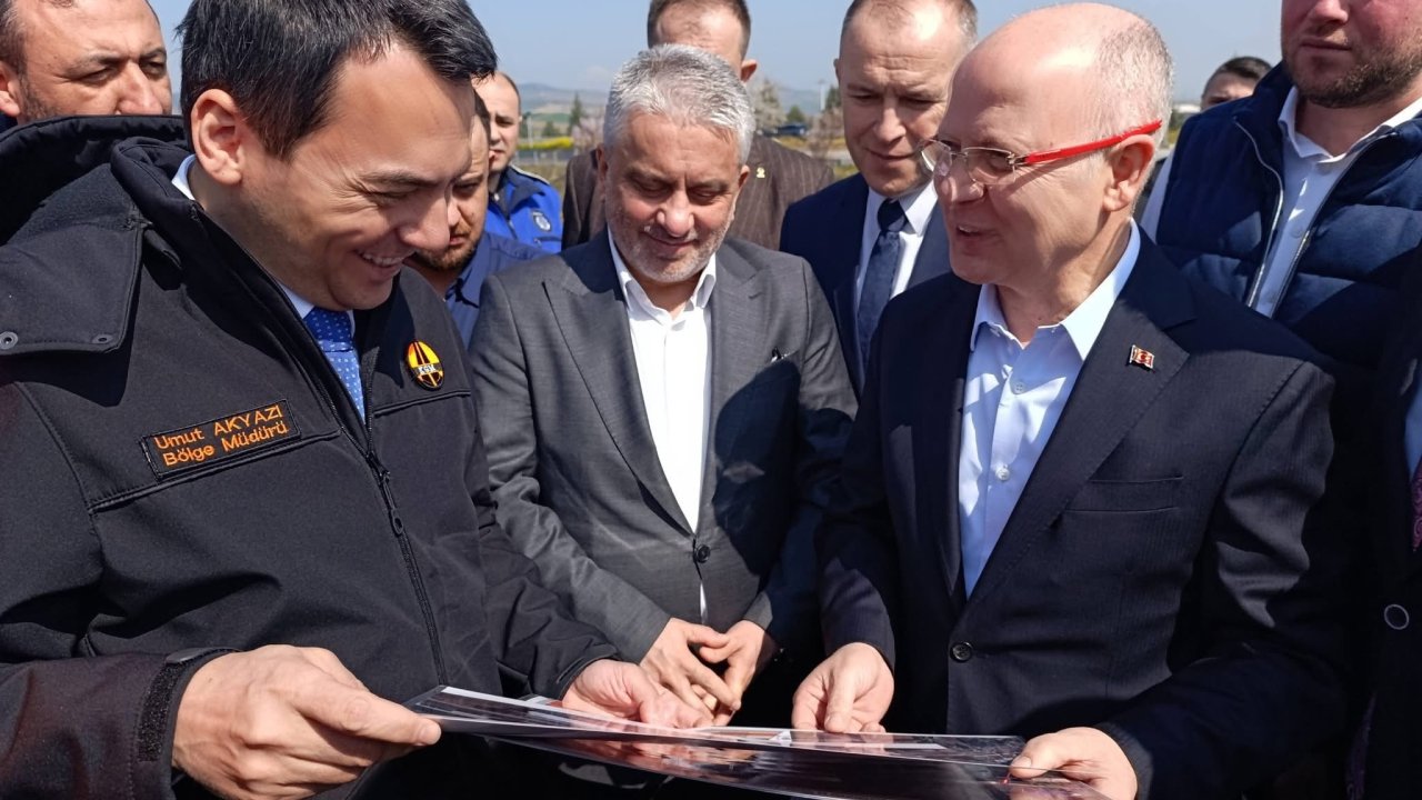 Yenişehir’deki yol ve kavşak çalışmalarını yerinde incelediler