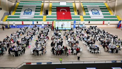 Yıldırım Belediyesi’nden Dünya Yetimler Günü’ne özel iftar yemeği
