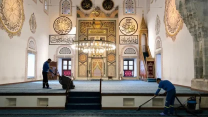 Yıldırım’da camilerde bayram temizliği