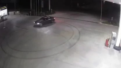 Akaryakıt istasyonunda aracı ile drift atan sürücüye 140 bin lira ceza