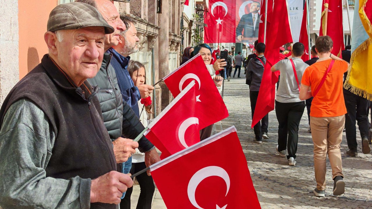 Atatürk’ün Ayvalık'a gelişinin 92’inci yıl dönümü törenle kutlandı