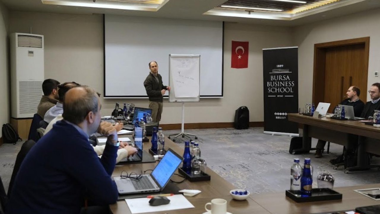 Bursa Business School’dan iş dünyası için ‘Yapay Zeka ile Verimlilik’ eğitimi