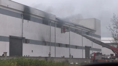 Bursa'da mobilya fabrikası yangını