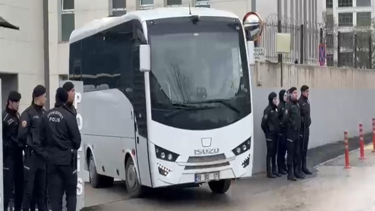 Bursa’daki ‘usulsüzlük’ ve ‘rüşvet’ soruşturmasında 3 kişi daha gözaltında