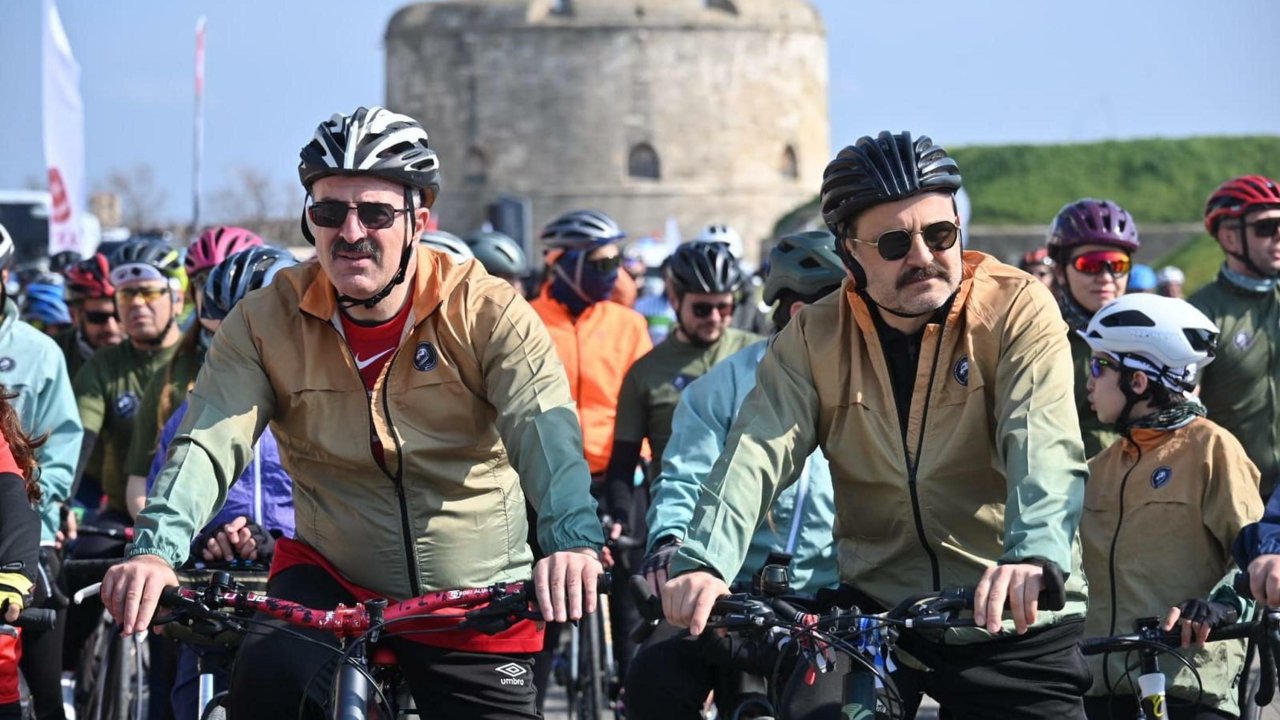 Çanakkale'de pedallar 'şehitlere saygı' için çevrildi