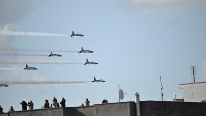 Çanakkale'de Türk Yıldızları'ndan gösteri uçuşu
