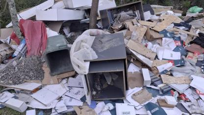 Çorlu’nun Az Sayıda Kalan Ağaçlık Alanlarından Biri Çöplüğe Çevrildi