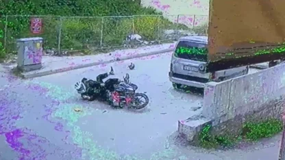 Edirne'de 2 motosiklet çarpıştı; 1 yaralı, kaza kamerada