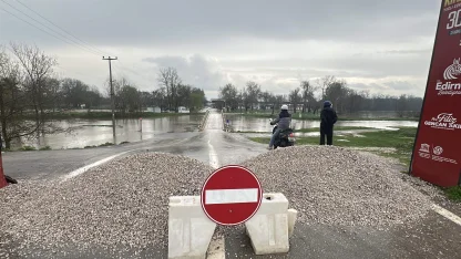 Edirne'de debisi artan Meriç ve Tunca nehirler için 'sarı alarm' verildi