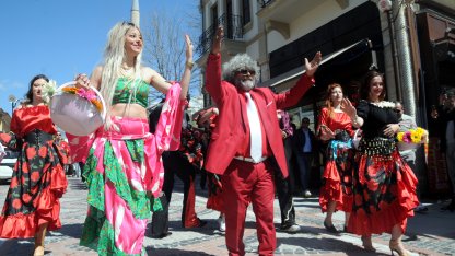Edirne’de Dünya Romanlar Günü renkli görüntülerle kutlandı