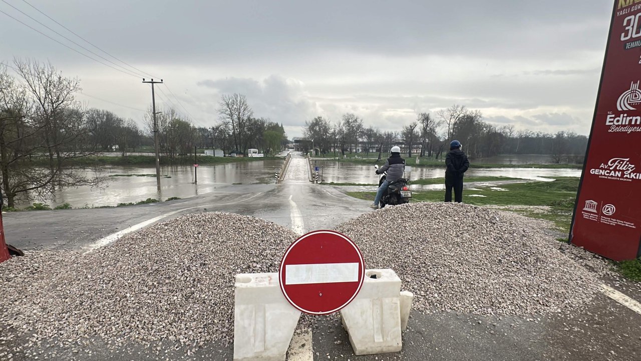 Edirne’de su seviyesi yükselen Tunca ve Meriç'te ‘sarı alarm’ uyarısı devam ediyor