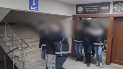 Ehliyet sınavı için kopya düzeneği hazırlayan 3 şüpheli tutuklandı