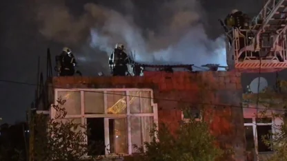 Evin çatısında çıkan yangın büyümeden söndürüldü