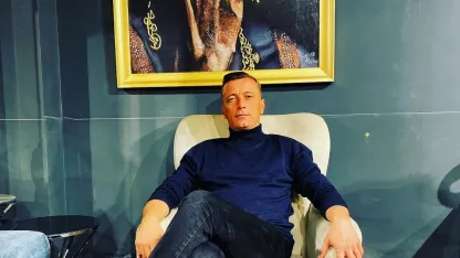 Freni boşalan vinç, dereye uçtu; araçtan atlayan sürücüsü öldü