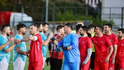 Gemlik’te İşçi Bayramı heyecanı yeşil sahaya taşındı