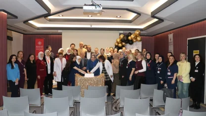 Hayat Hastanesi’nde ‘1 ayda 100 normal doğum’ kutlaması